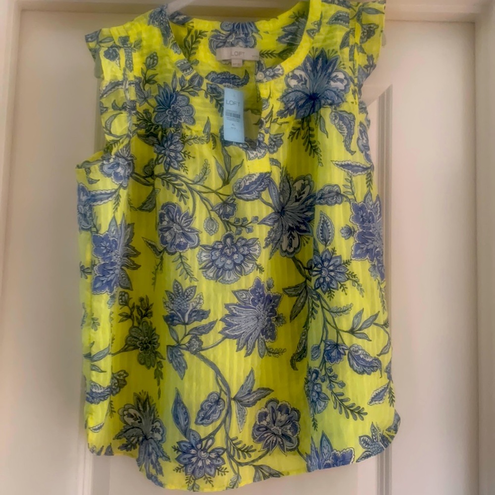 Loft sleeveless new top